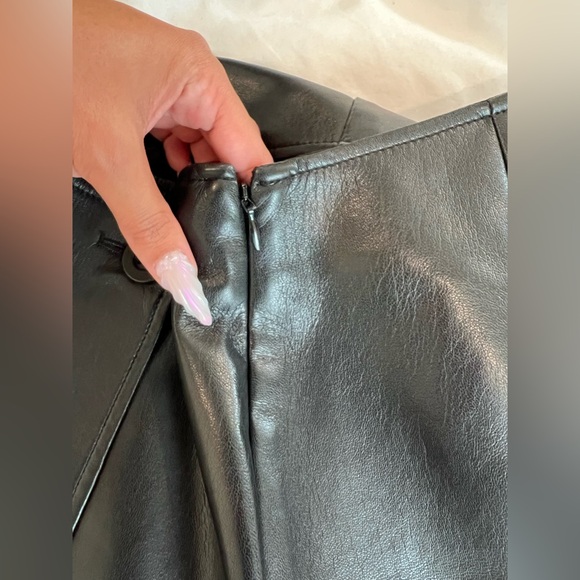 Babaton Aritzia leather skirt - Picture 10 of 10